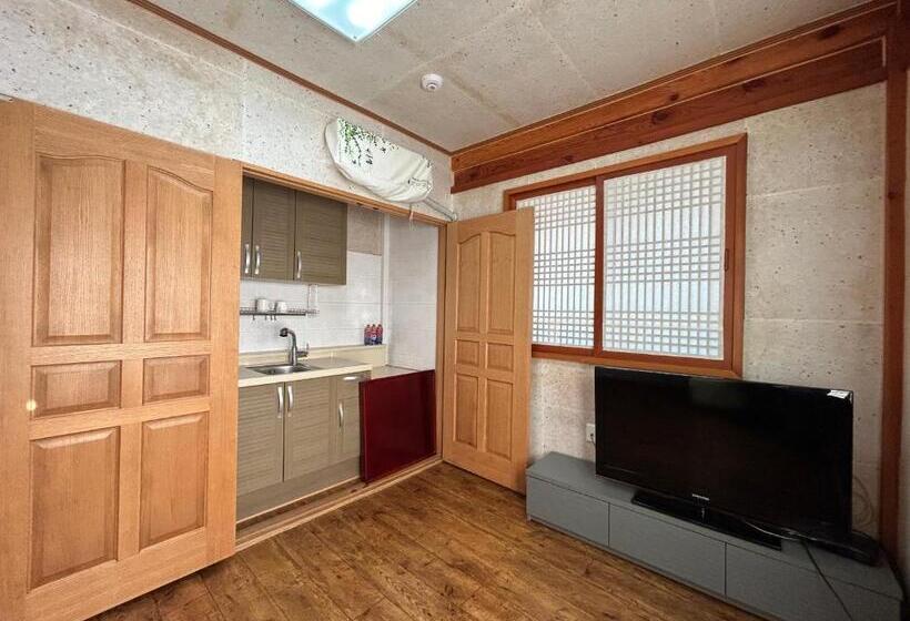 اتاق استاندارد, Sunset Hanok Stay