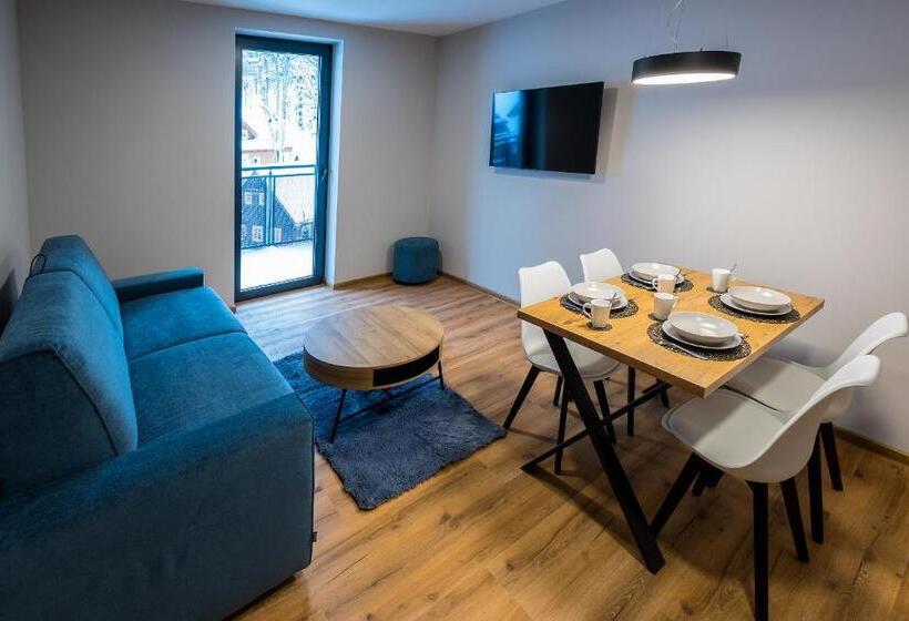 Апартаменты 1 Спальня с Балконом, Apartmány Jarmilka S Privátním Wellness