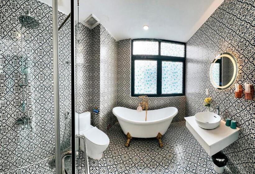 اتاق استاندارد چهار تخته, Beach Hotel Grand World