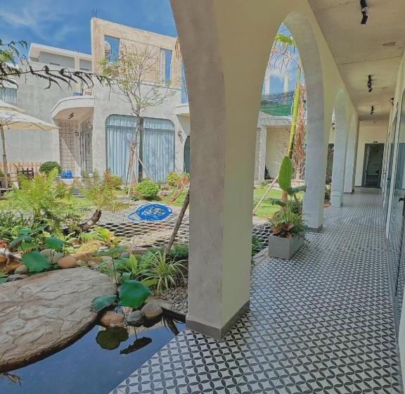 اتاق لوکس با چشمانداز دریا, Barland Villa