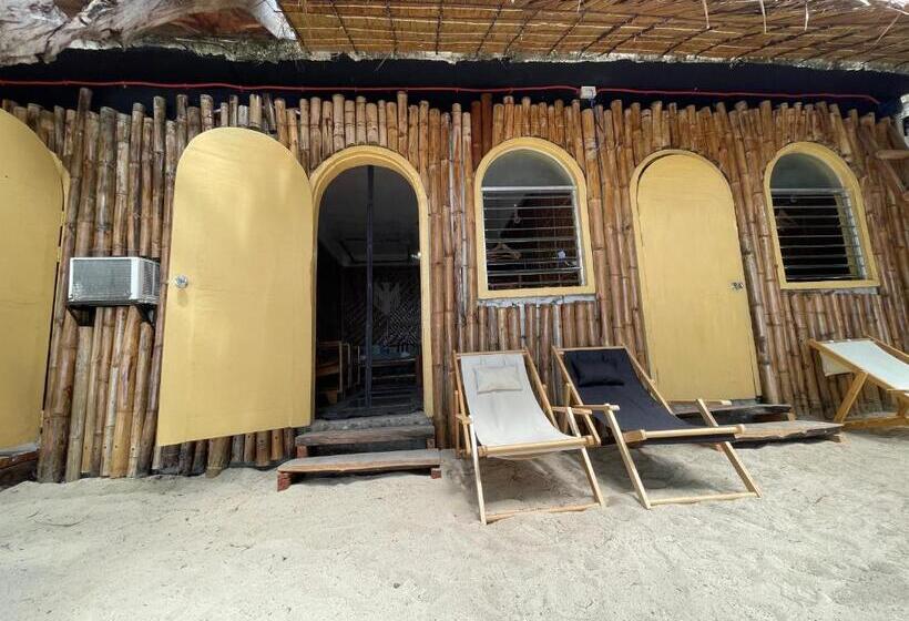 Deluxe Rum Havsutsikt, Voodoo House