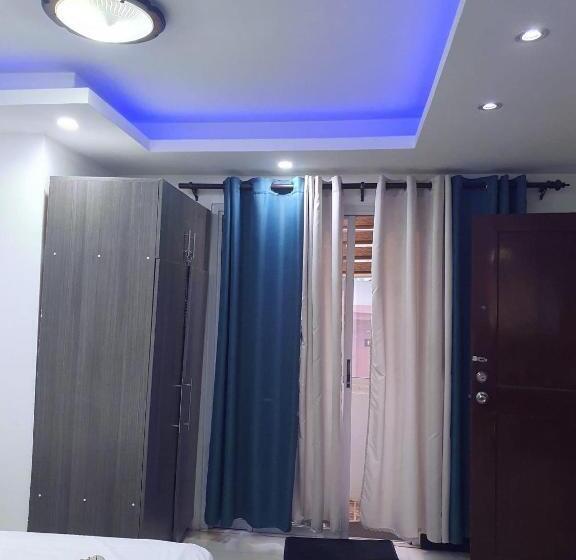 סוויטה עם מרפסת, Birch Tower Condotel