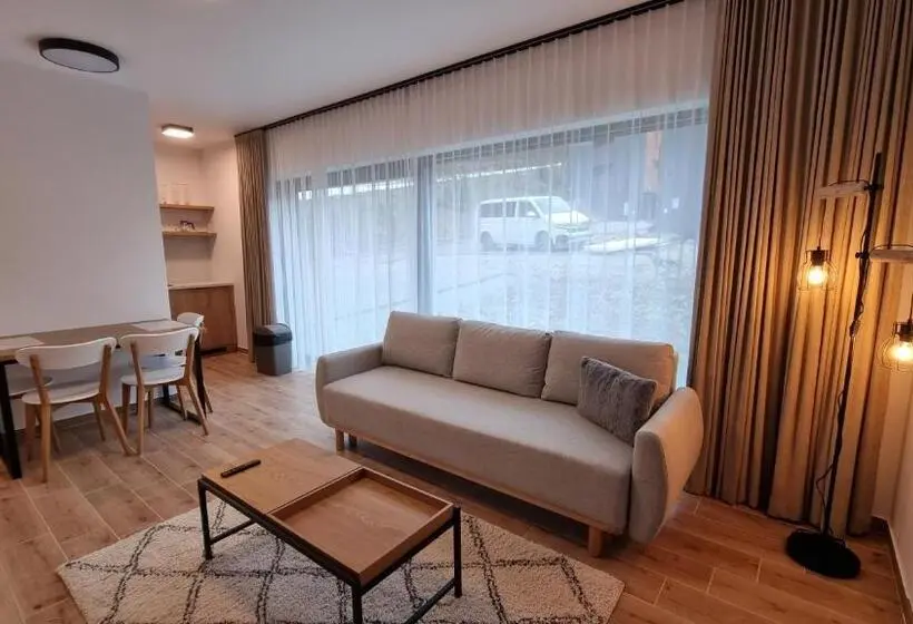 バルコニー付き１ベッドルームアパートメント, Chalets Hrabovo