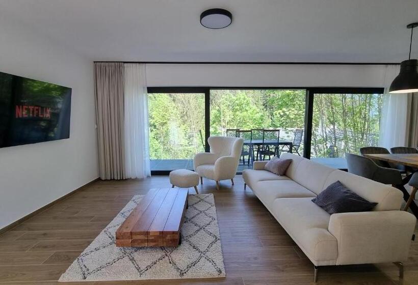 Апартаменты 4 Спальни, Chalets Hrabovo