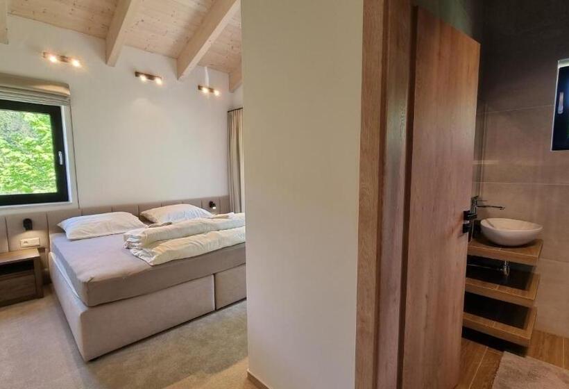 침실 4개 아파트, Chalets Hrabovo