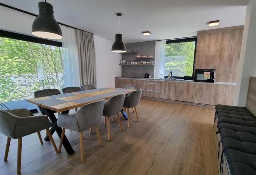 Апартаменты 4 Спальни, Chalets Hrabovo