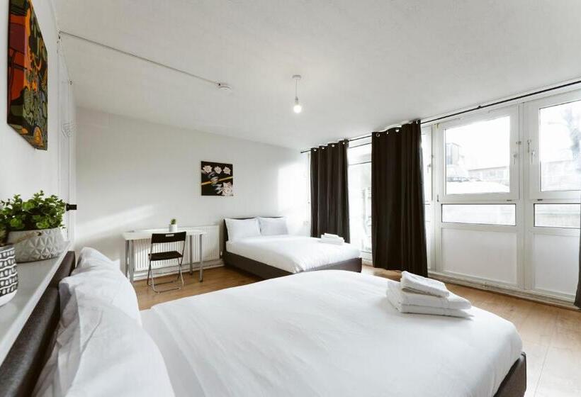 חדר סטנדרטי לארבעה עם חדר אמבטיה משותף, Langdon Park Room