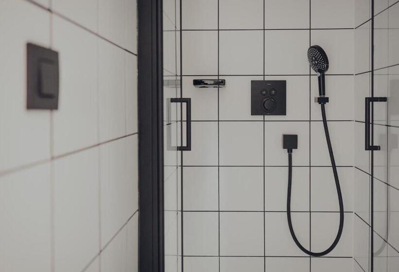 Standard room with outdoor bath, Les 3 Cabanes Urbaines   Centre Historique