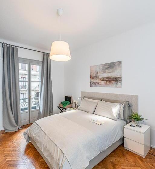 آپارتمان 1 خوابه, Art Around In Monti House