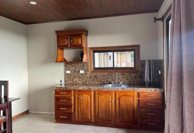 스탠다드 룸, Almore