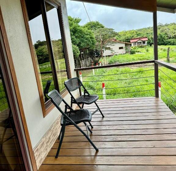 디럭스 4인 룸, Almore