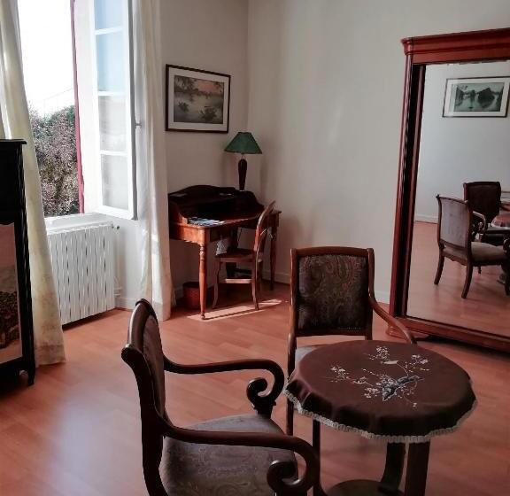 标准间, Domaine Des Tonneaux