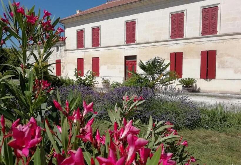 家庭间, Domaine Des Tonneaux