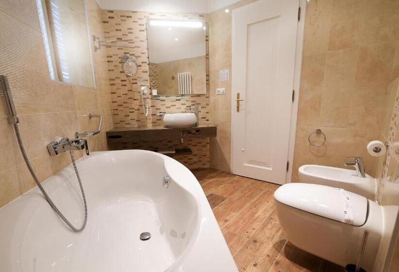 带阳台套房, Boutique Hotel Ambiente +