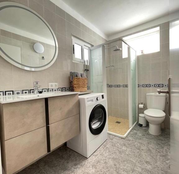 דירת חדר בקומת קרקע, Bungalow Ara