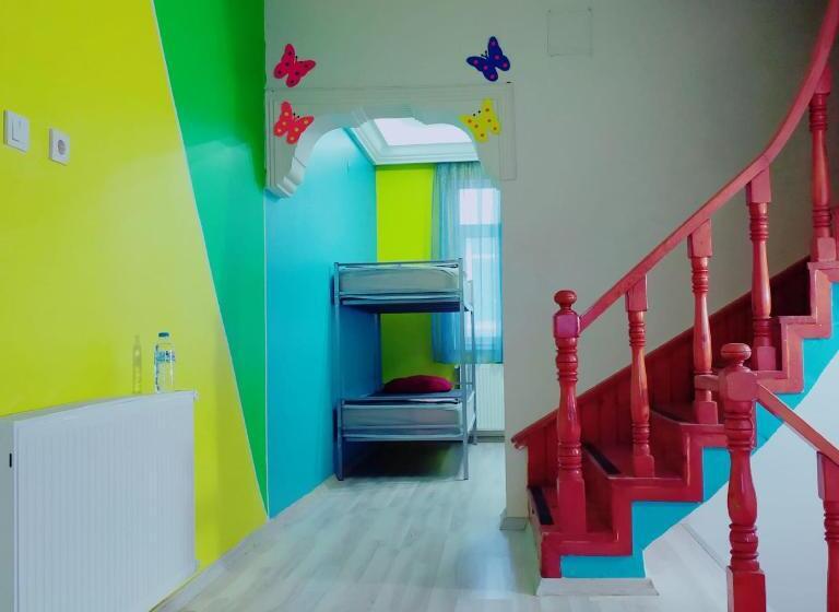 מיטה בחדר משותף, Eroz Hostel Old City