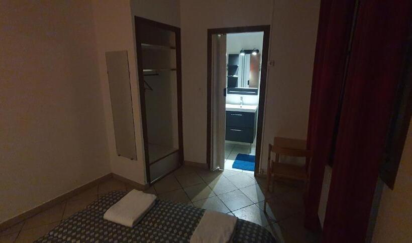 스탠다드 룸, Le Comptoir