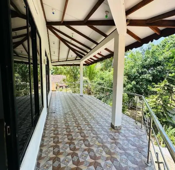ファミリールーム, White House Villa