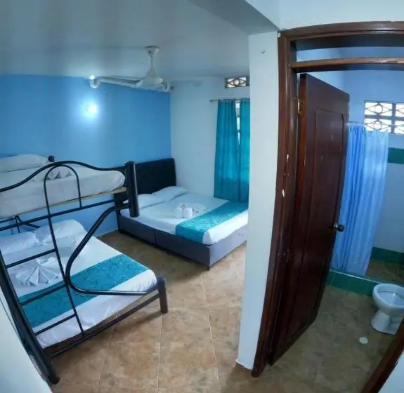اتاق خانوادگی, Nuevo Hotel Villa Camila Melgar