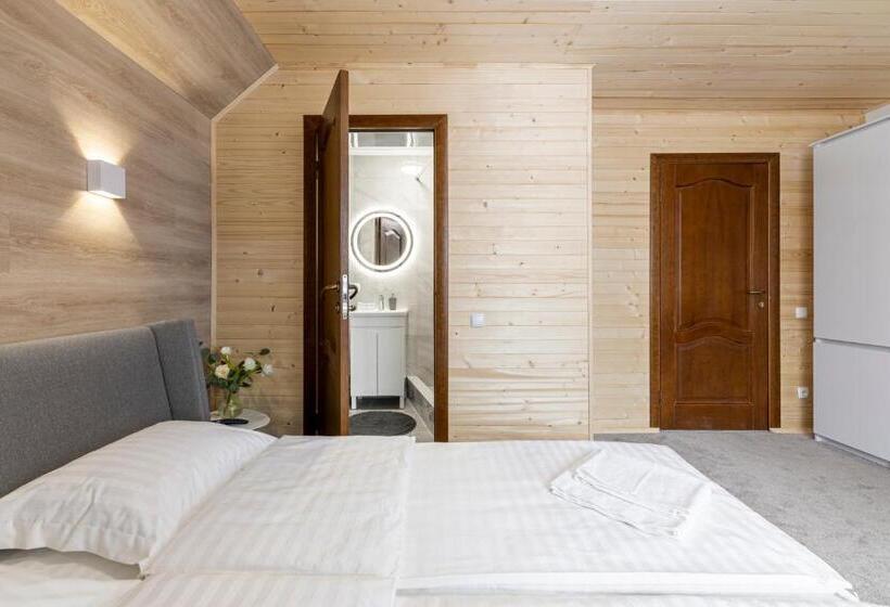 غرفة قياسية, Woodvel House