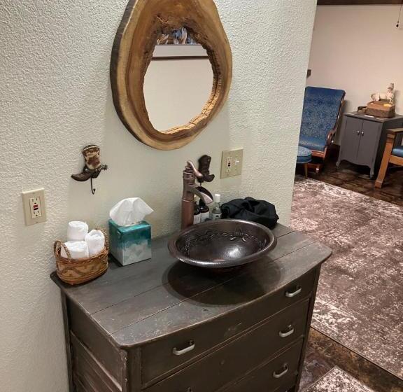 غرفة قياسية سرير كينج, Prairie Rose Inn