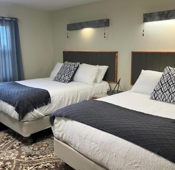 غرفة قياسية ثلاثية, Prairie Rose Inn