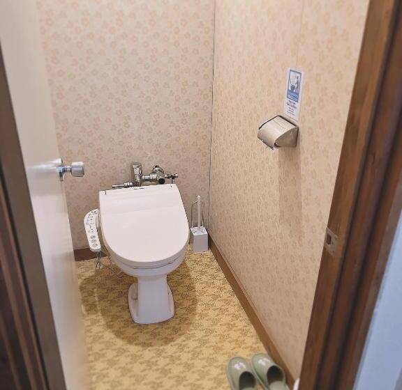 이코노미 룸, ロッヂ　スガノ