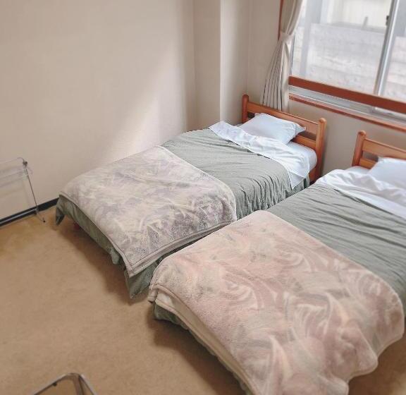 이코노미 룸, ロッヂ　スガノ