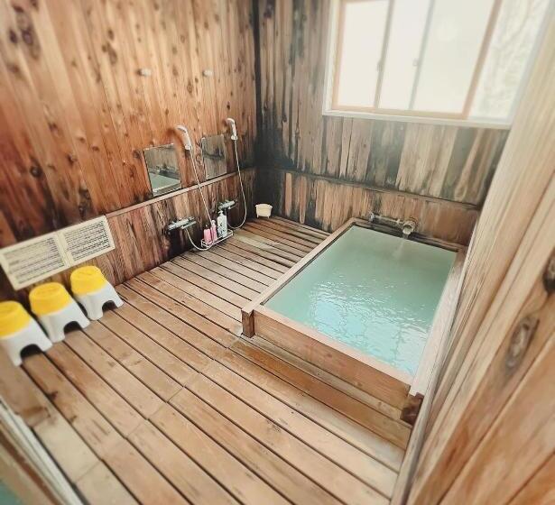 이코노미 쿼드러플룸(공용 화장실), ロッヂ　スガノ