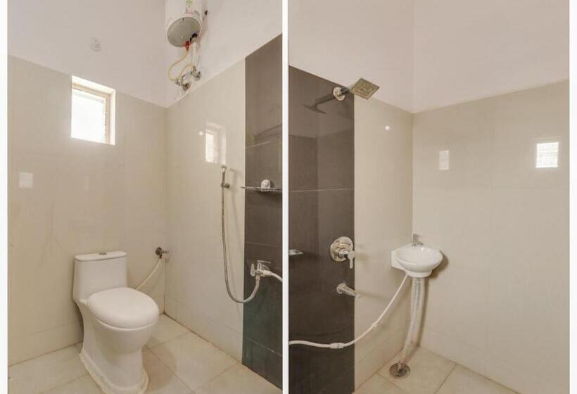 اتاق کلاسیک سه تخته, Oyo Flagship Bablu Grand In