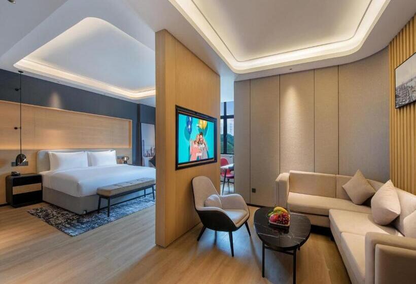 Люкс Премиум, Park Inn By Radisson Zhuhai Gaolan Port