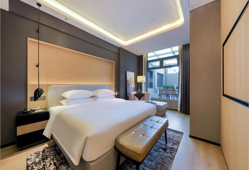 Номер Стандартный с Видом, Park Inn By Radisson Zhuhai Gaolan Port