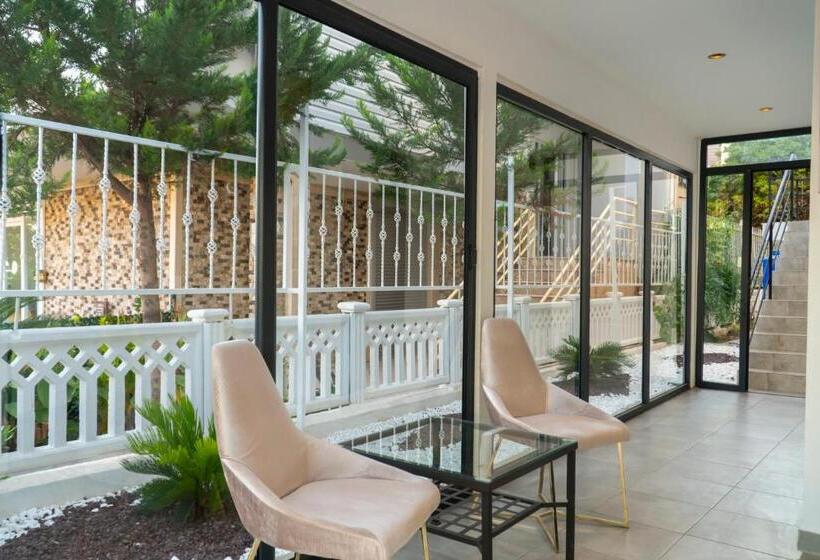 带1个卧室的高级公寓, Magesa Homes