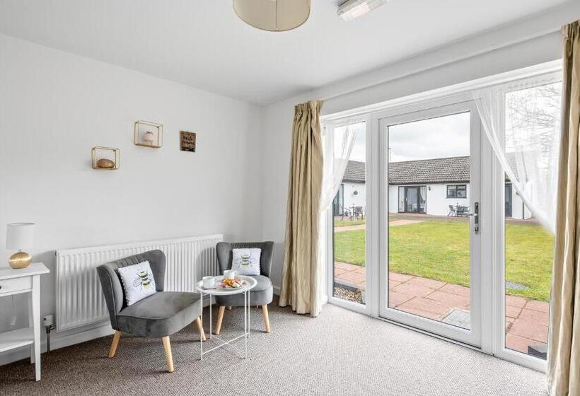 キングサイズベッドのスタンダードルーム, Lytton Tree Lodge Near Southwold