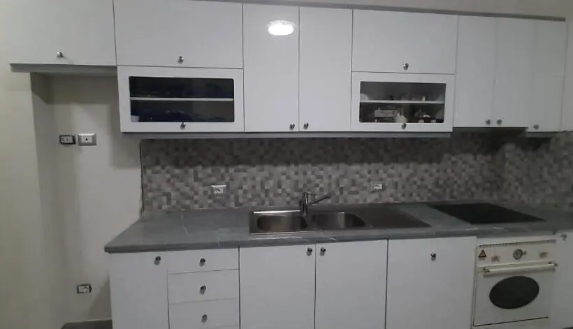 اتاق ساده سه‌ نفره, Vila Mozaik