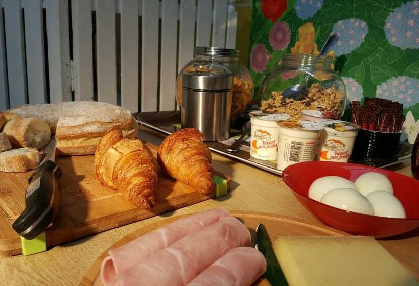Четырехместный Номер Стандарт, Chambre D´hôtes Léonie & Restaurant