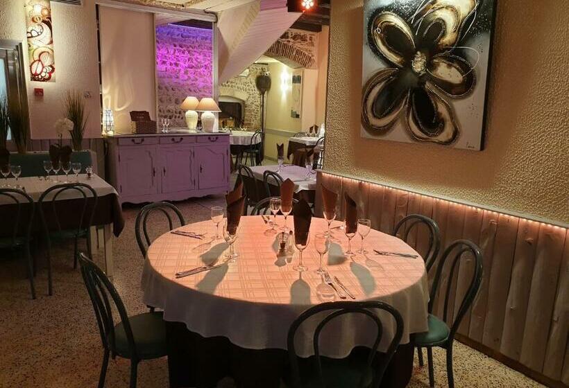 חדר סטנדרט לארבעה, Chambre D´hôtes Léonie & Restaurant