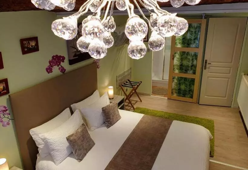 デラックスルーム, Chambre D´hôtes Léonie & Restaurant