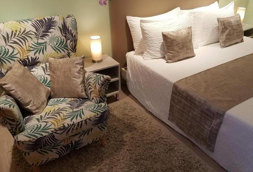 חדר דלוקס, Chambre D´hôtes Léonie & Restaurant