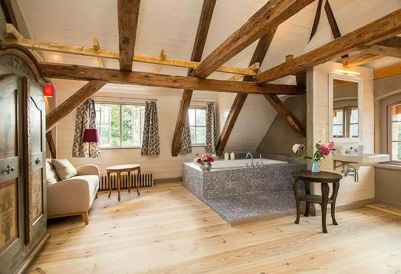 デラックスルーム, Gutshaus Lexow