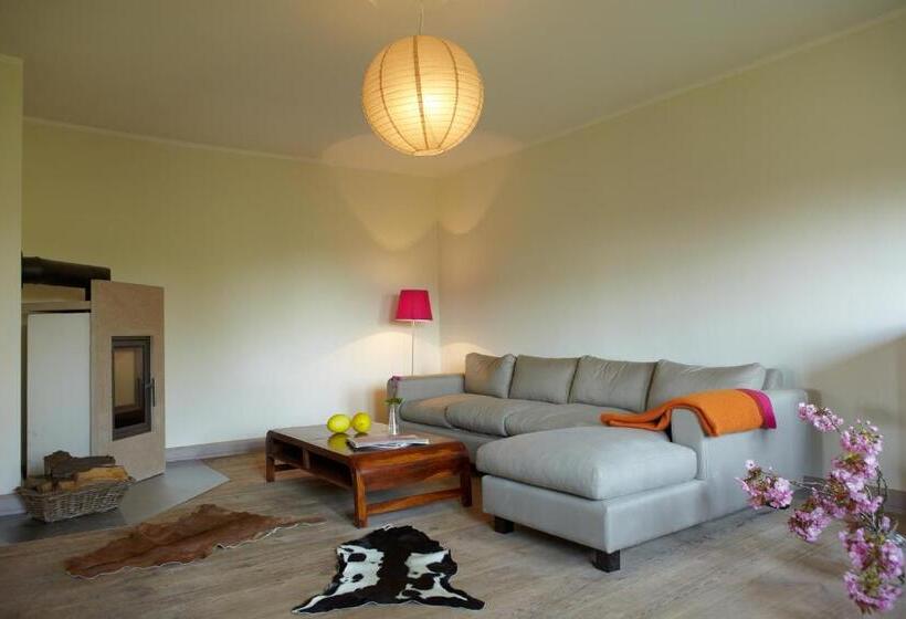 Апартаменты 3 Спальни, Gutshaus Lexow