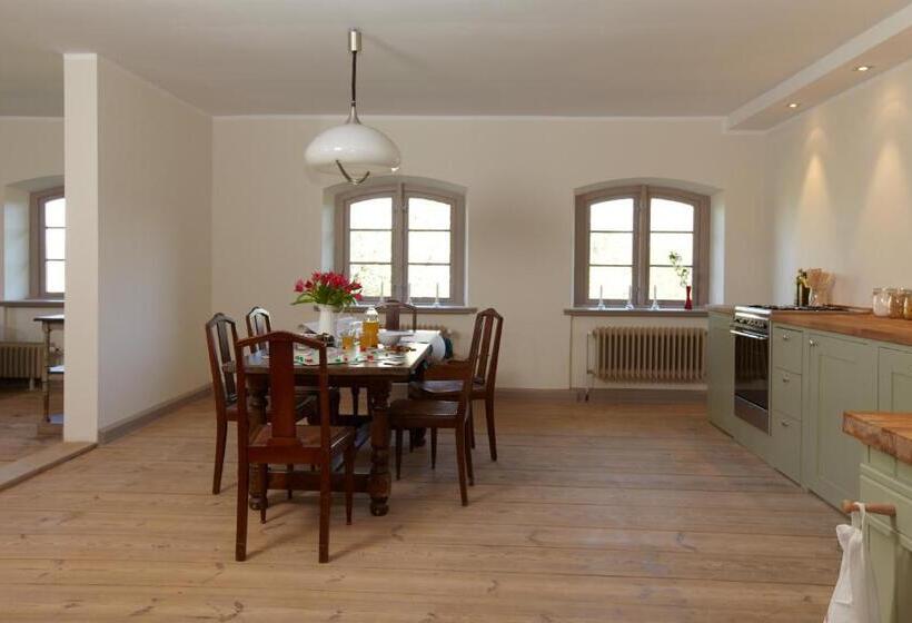 Апартаменты 2 Спальни, Gutshaus Lexow