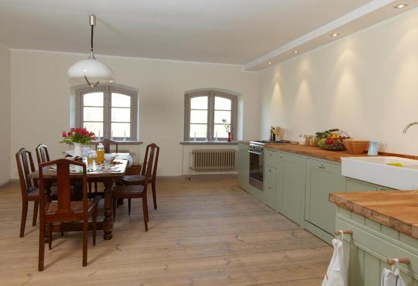 Апартаменты 2 Спальни, Gutshaus Lexow