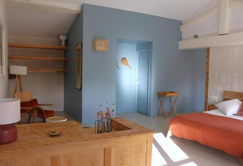 جناح عائلي, La Grande Maison