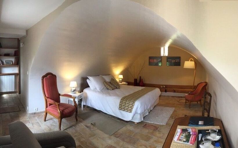 חדר קומפורט לשלושה, La Musardine En Vexin