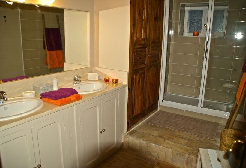 חדר קומפורט לשלושה, La Musardine En Vexin