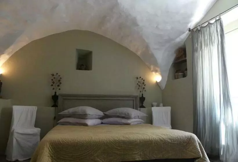 スイート, Les Vieux Murs