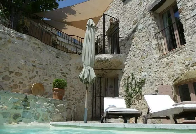スイート, Les Vieux Murs