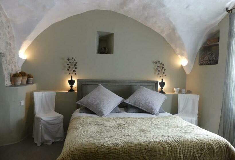 Люкс, Les Vieux Murs