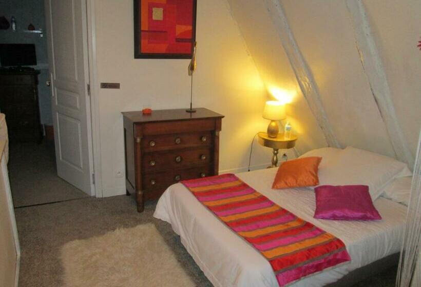 Номер Стандарт, Manoir La Barriere   Lot